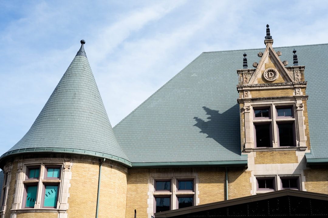 A comparison visual showing slab, crawlspace, full basement, and walkout basement foundations with pros/cons and cost ranges